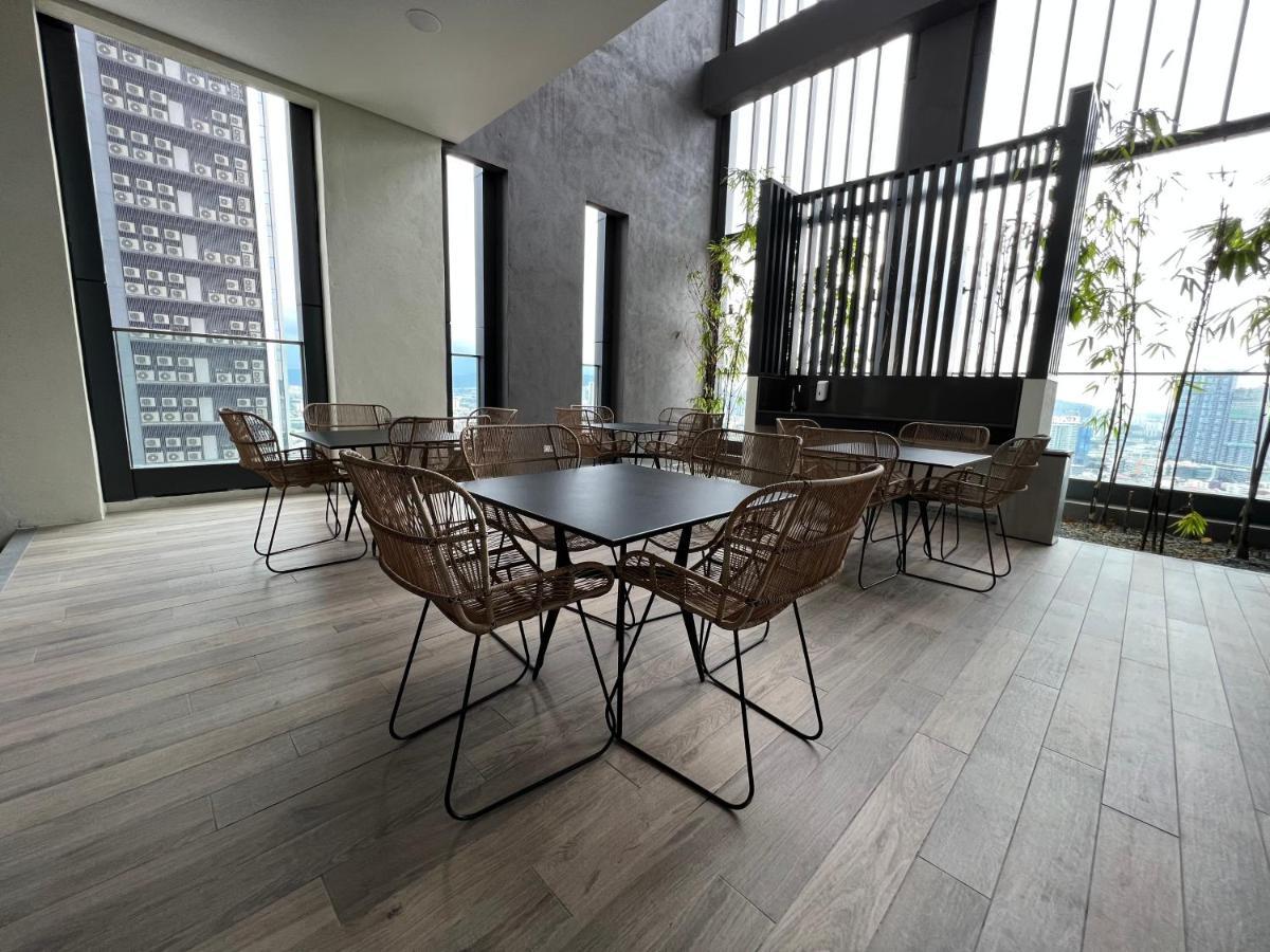Lucentia Residence Bbcc Lalaport At Kuala Lumpur By Luxe Home Exterior photo